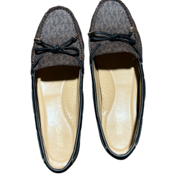 Michael Kors Sutton Signature Logo Slip-On Drivers - Picture 9 of 11